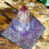 Orgonite Pirâmide Ametista - Espiritualidade e Sabedoria - Image 2