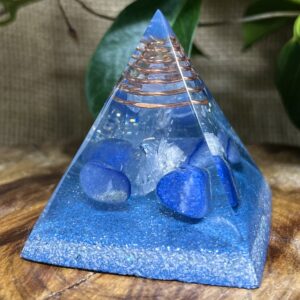 Orgonite Pirâmide Quartzo Azul – Comunicação e Criatividade