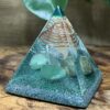 Orgonite Pirâmide Quartzo Verde - Saúde e Esperança