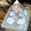 Orgonite Pirâmide Quartzo Branco - Paz e Purificação - Image 2