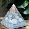 Orgonite Pirâmide Quartzo Branco - Paz e Purificação - Image 4