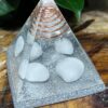 Orgonite Pirâmide Quartzo Branco - Paz e Purificação - Image 3