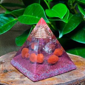 Orgonite Pirâmide Jaspe Vermelho – Força e Coragem