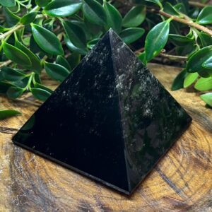 Pirâmide de Obsidiana – 458g