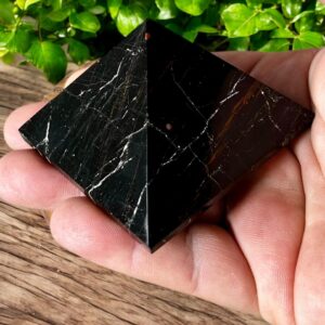 Pirâmide de Turmalina Negra – 167g
