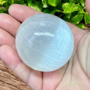 Bola / Esfera de Selenita Branca – 206g
