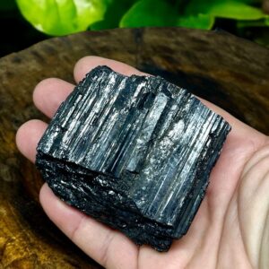Pedra Bruta de Turmalina Negra – 277g